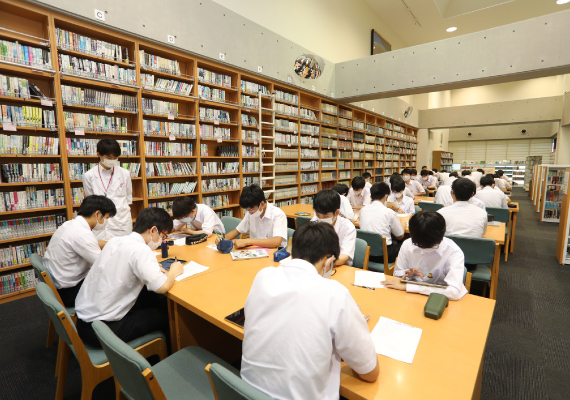 名古屋中学校授業風景